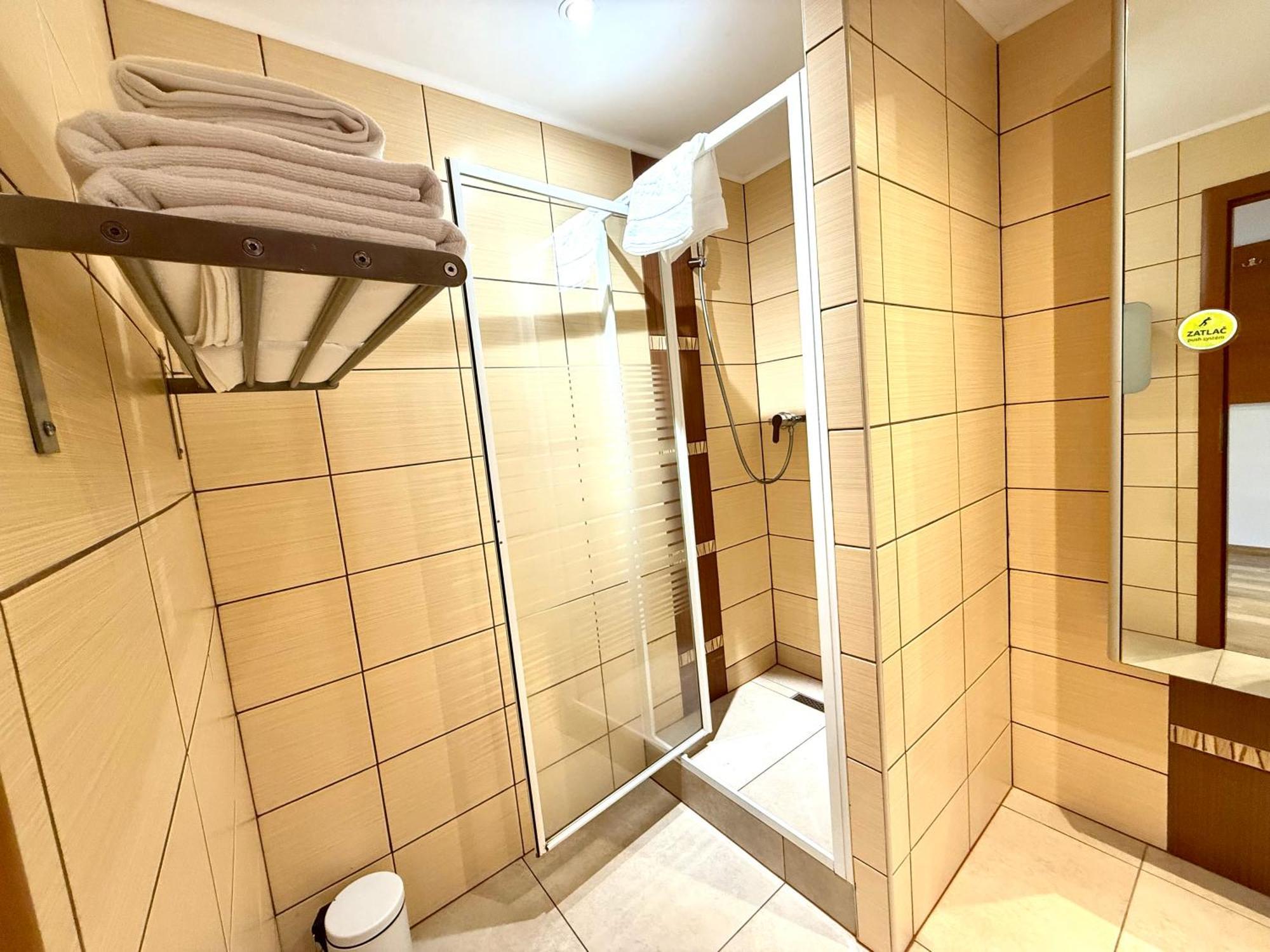 Penzion Raimund Dolný Smokovec エクステリア 写真